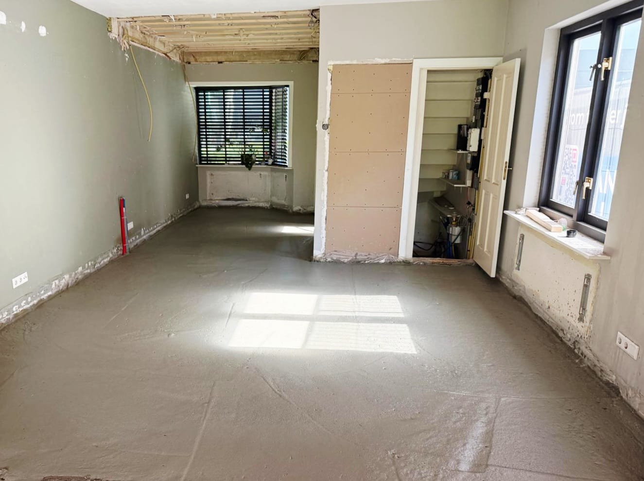 Foto van vloerrenovatie met schuimbeton